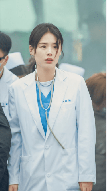 马思纯再演"乖乖女",五年前七月失恋,现在米佧却甜死众人!_邢克垒