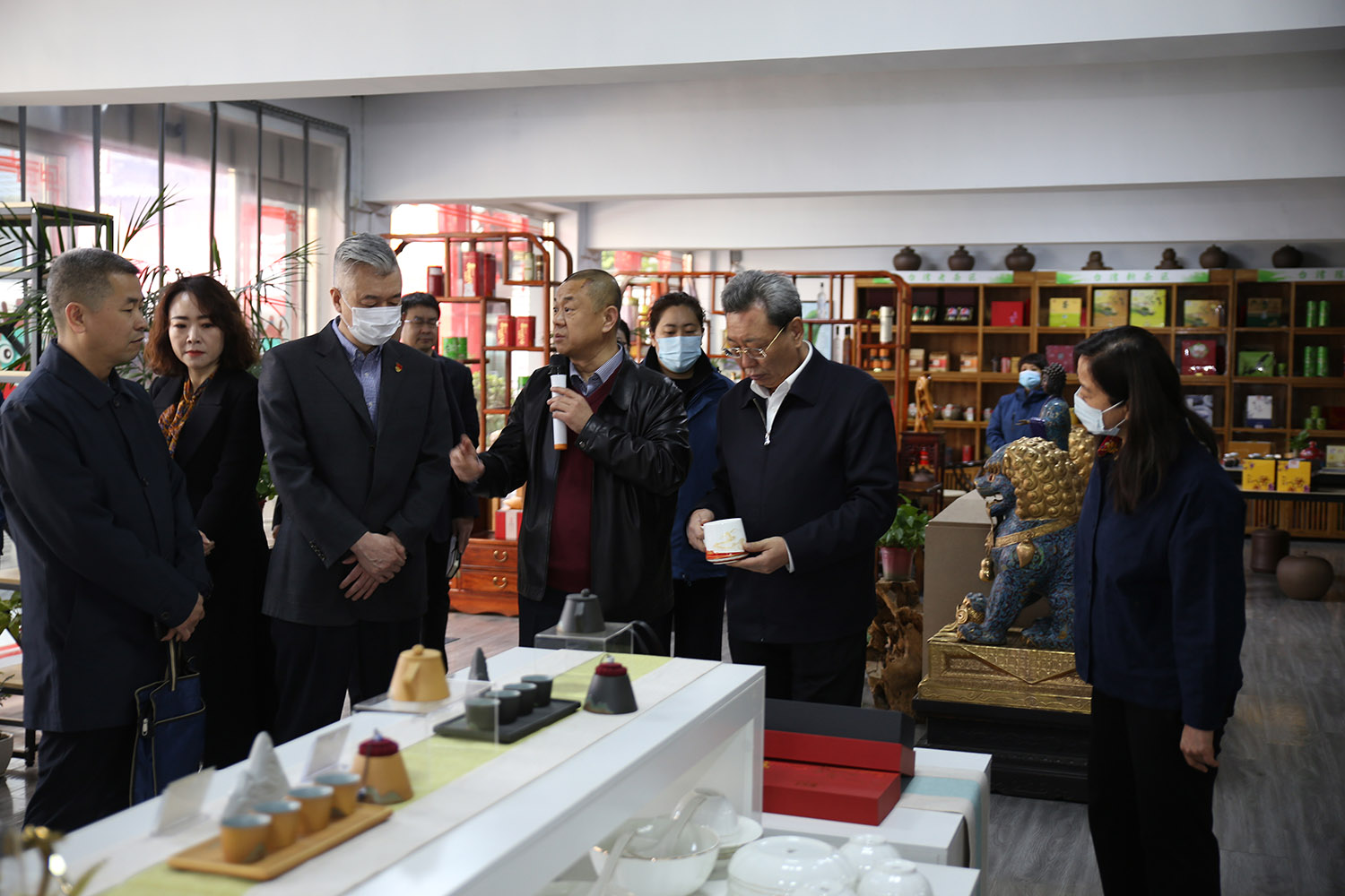 河北省政协港澳台侨和外事委主任安国富一行莅临冀台联文化产业园考察