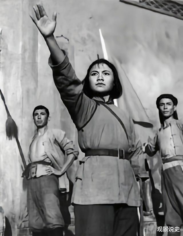 凤山壮族姑娘黄彩川,在红军岩牺牲后,被藏在洞中74年