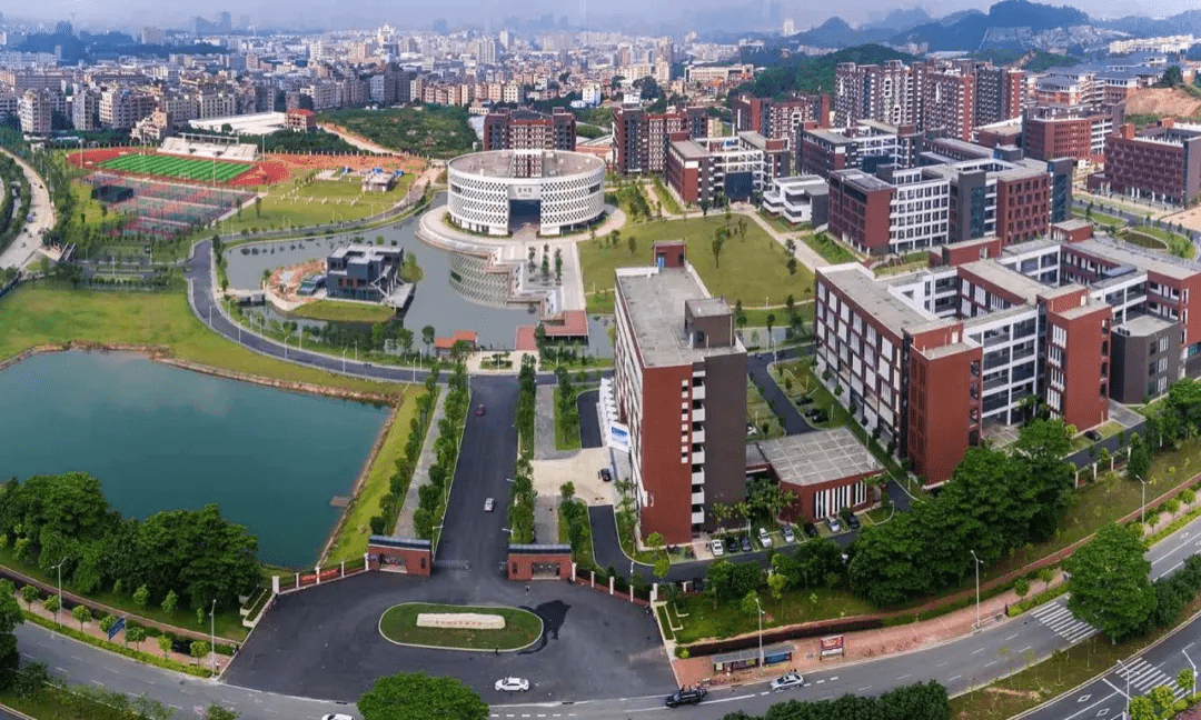 粤港澳大湾区这所大学太潮了看得我想去上学