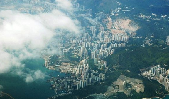 广东除去深圳经济总量_广东深圳街道绿化照片