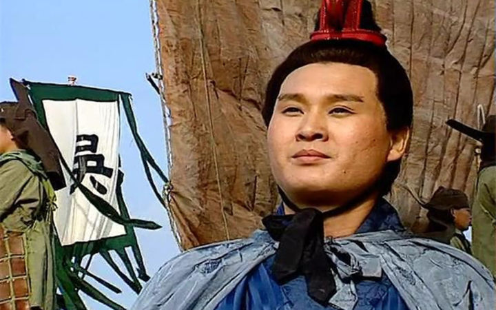 陆逊追杀刘备，为何看到一白袍老将，转身就走？_赵云