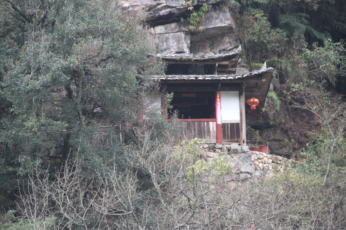 10,由于手机落水,这次未能拍到徐公庙的近况,只好选用2018年1月15日