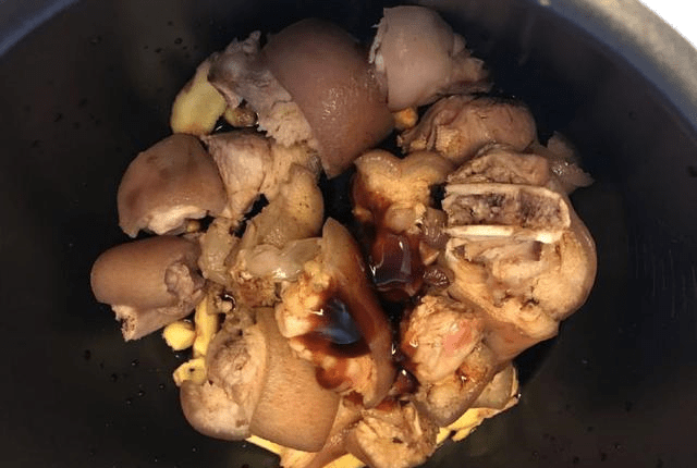 猪脚怎么煮吃起来是脆的 bff14e45704349eea9ed3e3671e58d94.png