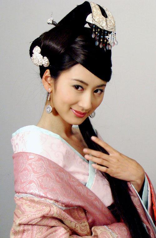 美女排行榜前十名_“古装美女”前十排行榜,刘亦菲高圆圆李若彤上榜,榜首绝无争议