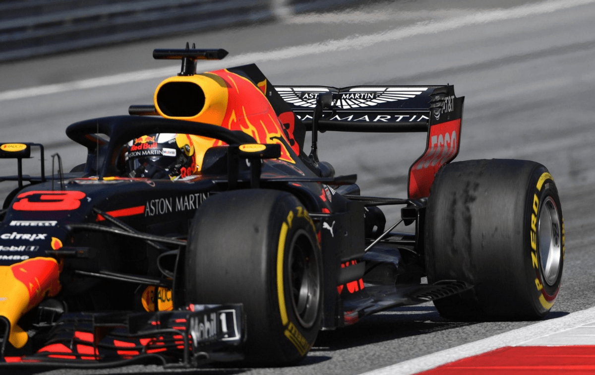 轮胎花纹槽磨平了就得换f1用的光头胎