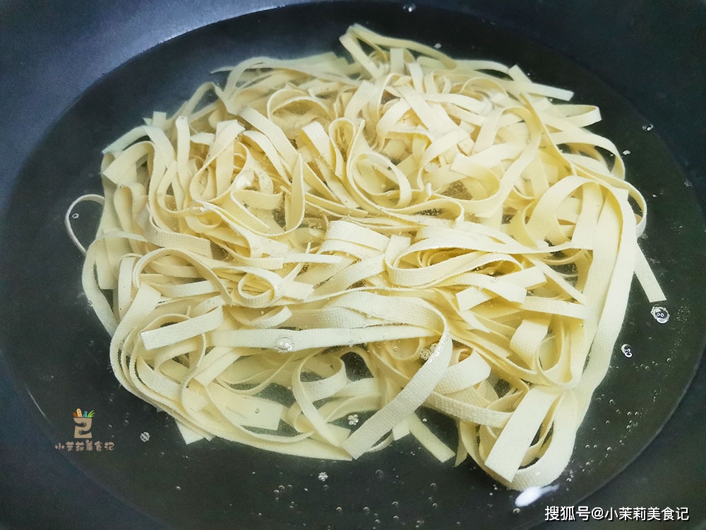 9bdd814349de4ff5a176ea0f08527617.jpeg