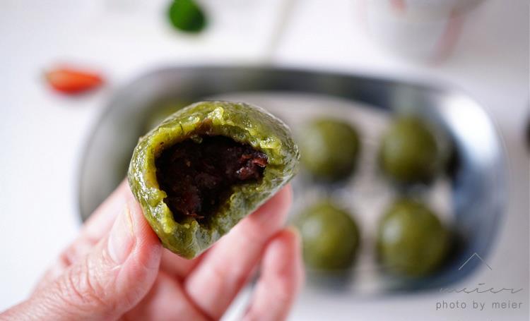 清明节气 此传统美食要记得吃 清香软糯 1口气吃4个才过瘾 青团