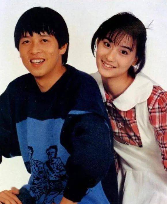 张雨生和他的助理兼女友小玲(黄惠玲)的关系,如果不是一场意外,恐怕到