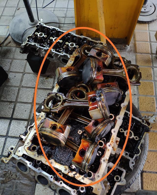 26万公里保时捷卡宴大修发动机,维修师傅:假机油害人不浅