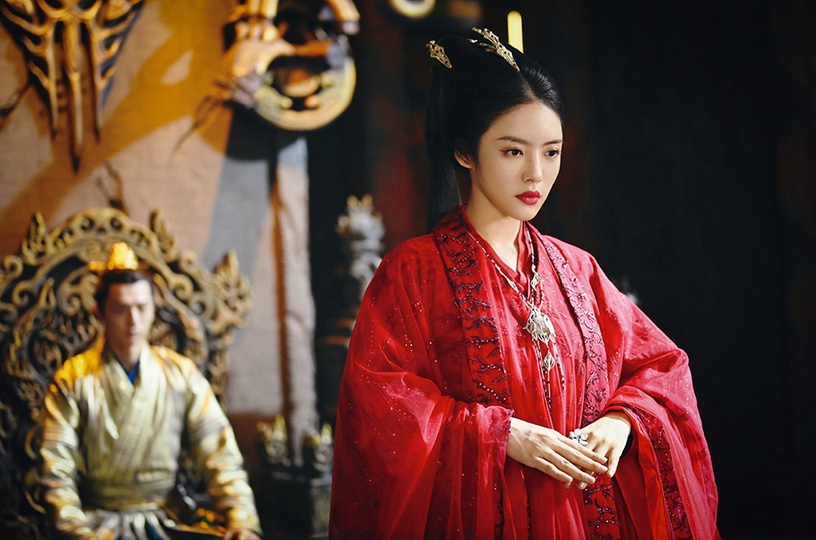 图片来源:微博@玲珑2021古装剧「红衣美人」9:景甜饰演