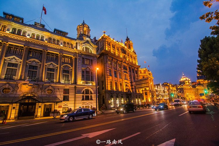 中国最小的直辖市，面积约相当于重庆的十三分之一，外国游客众多