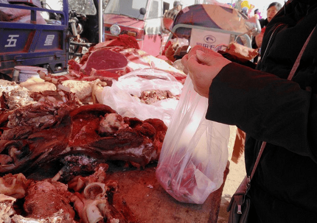 怎么挑选生牛肉部位 23c56f13752647cf84e013478fc57c68.png