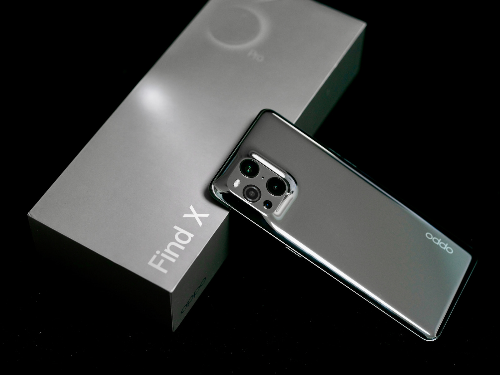 其实简单来说就是connect非常认可oppo find x3的综合实力,几乎没有