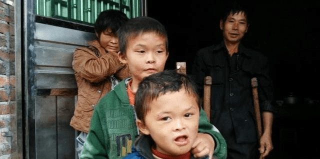多少岁开始发福 3d781b5fb2524164b8fcd02828fdd9d9.png