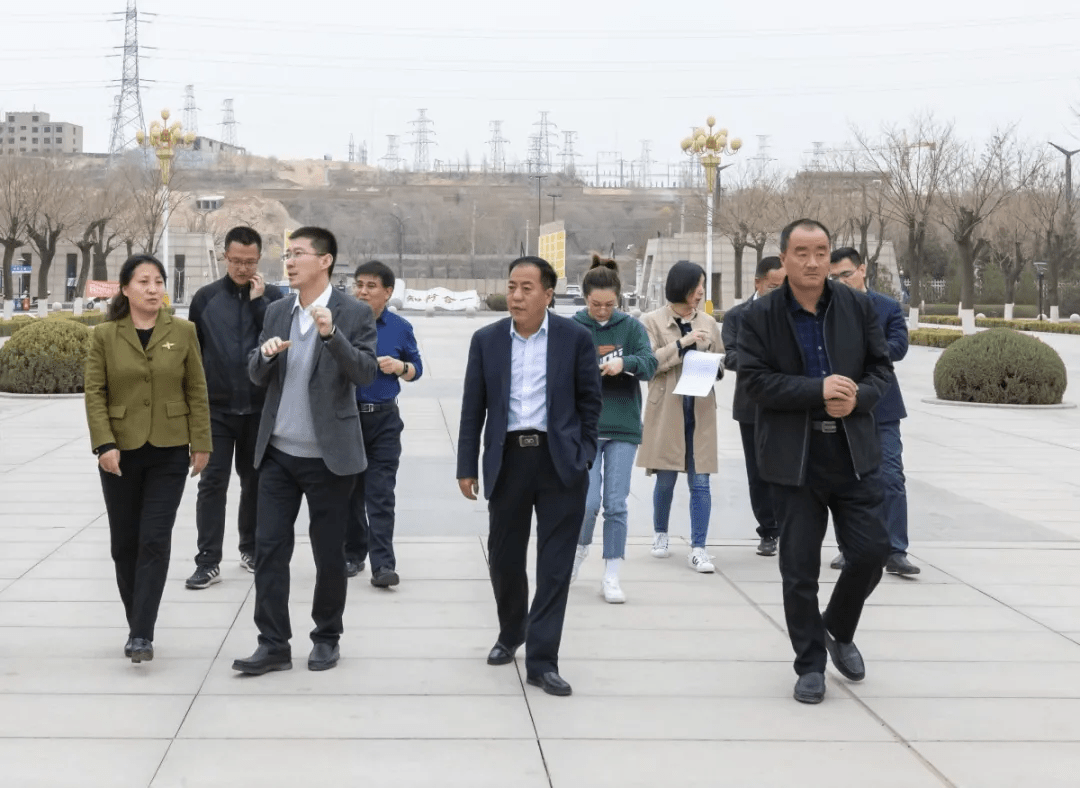 延长县职业教育考察团来神木职业技术学院考察交流