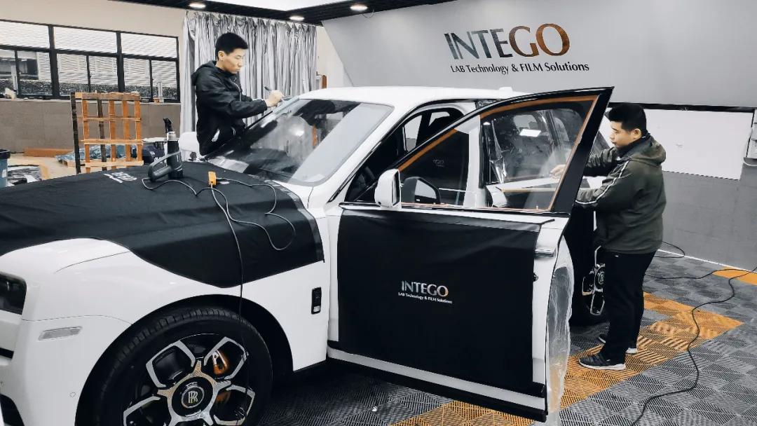 9,爱车更美观8,更多安全:防止香水座及火机等酷热爆裂7,防止太阳眩光