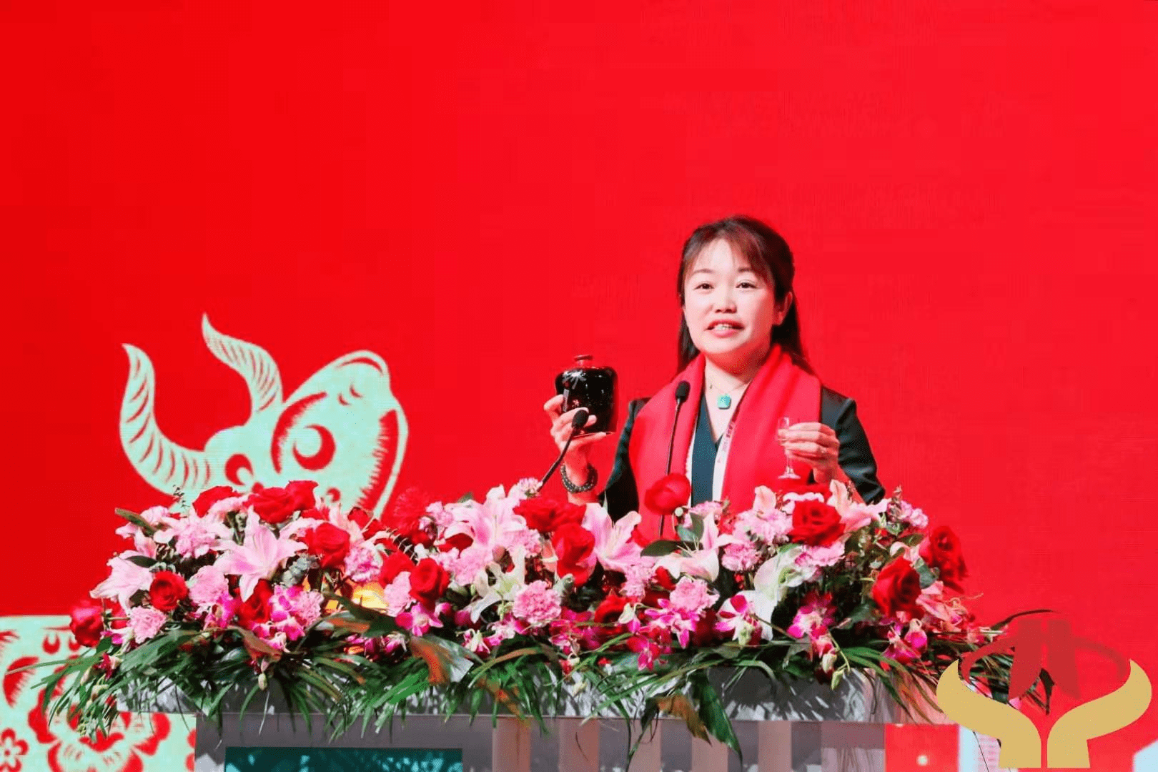 河北琢酒集团有限公司董事长张雅丽受邀出席2021国际中国公益事业大典