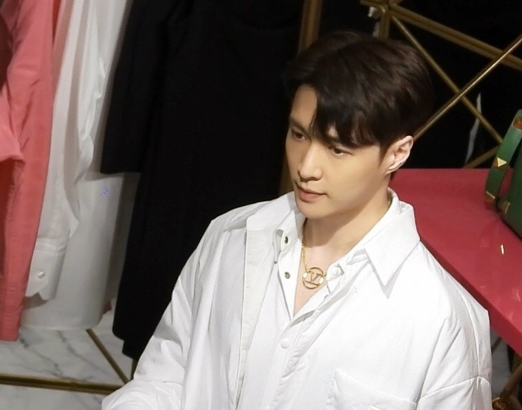 路人镜头下的张艺兴