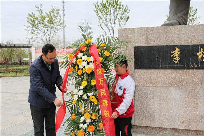 心潮正澎湃,意志如长虹,气节像松柏"孩子们用诗歌向李桂五烈士