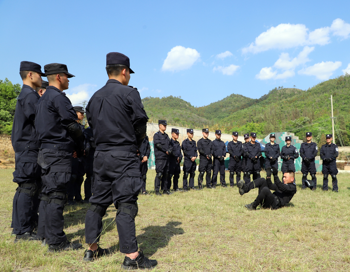春暖花开季练兵正当时