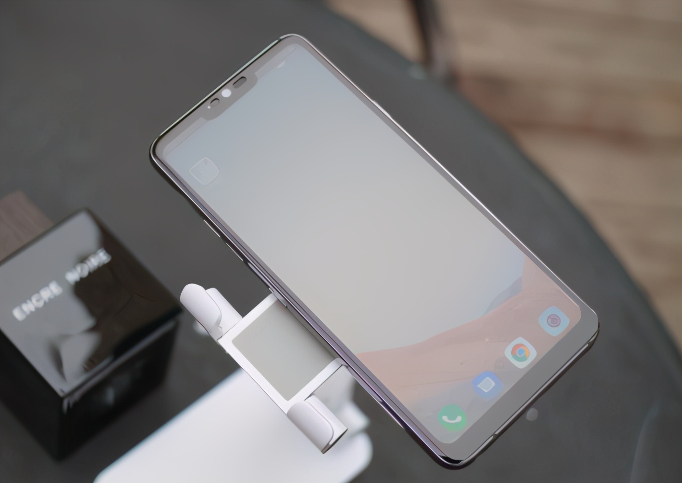 5:9比例6.2英寸的屏幕在当今