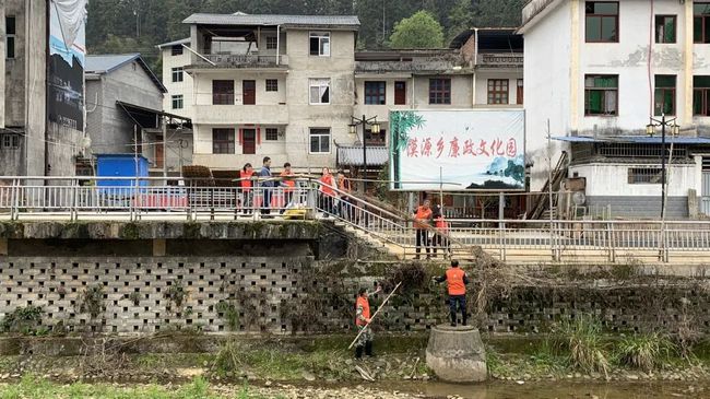 清理河道垃圾范文赞！改进生态水域处境将笑发展河流整理整顿专项行径(2)