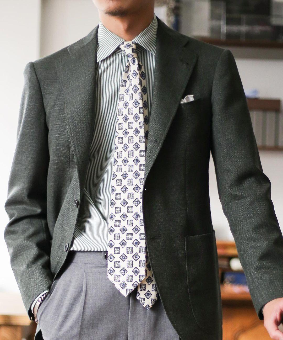 与流行无关,高级手工定制西服属于经典