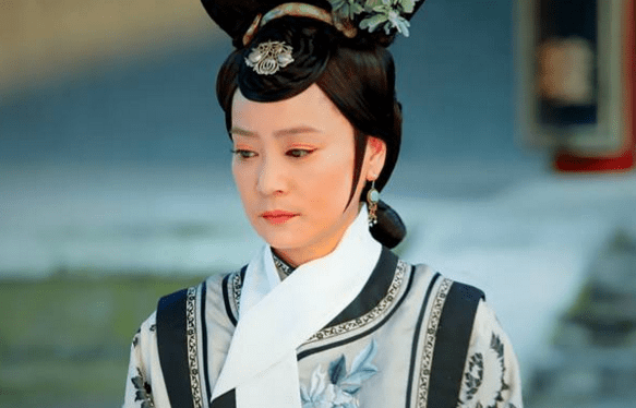 原创她出身卑微却宠冠六宫10年内生了6子50岁牌子还被翻得掉漆