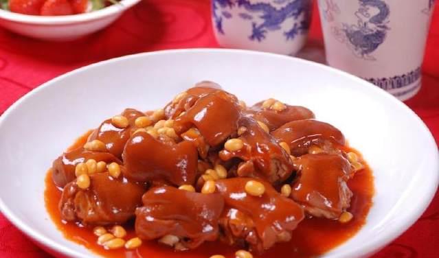 猪脚怎么煮汤好吃又营养 fe7ec1c02c7c4d4da3312329e4104695.jpeg