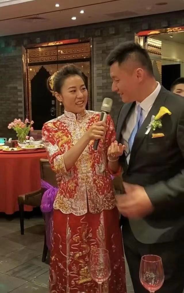 撒贝宁之后,央视《法制进行时》的罗旭娶美娇娘,新娘秀气明星相