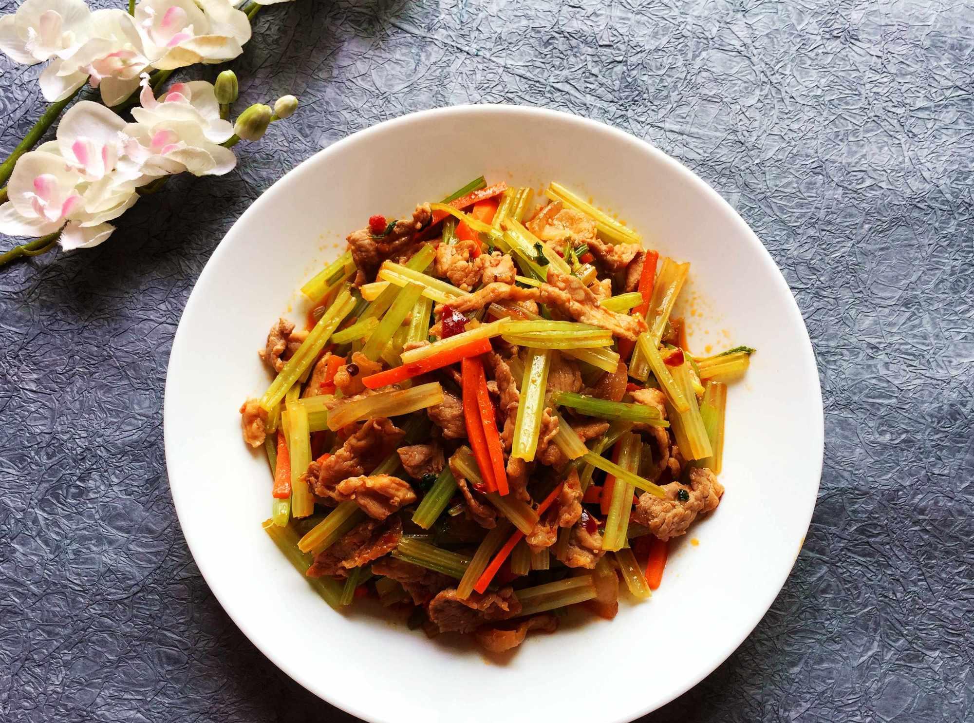 炒肉丝需要加盐吗 237f364d5a574a2f9d0102227a6e4458.jpeg