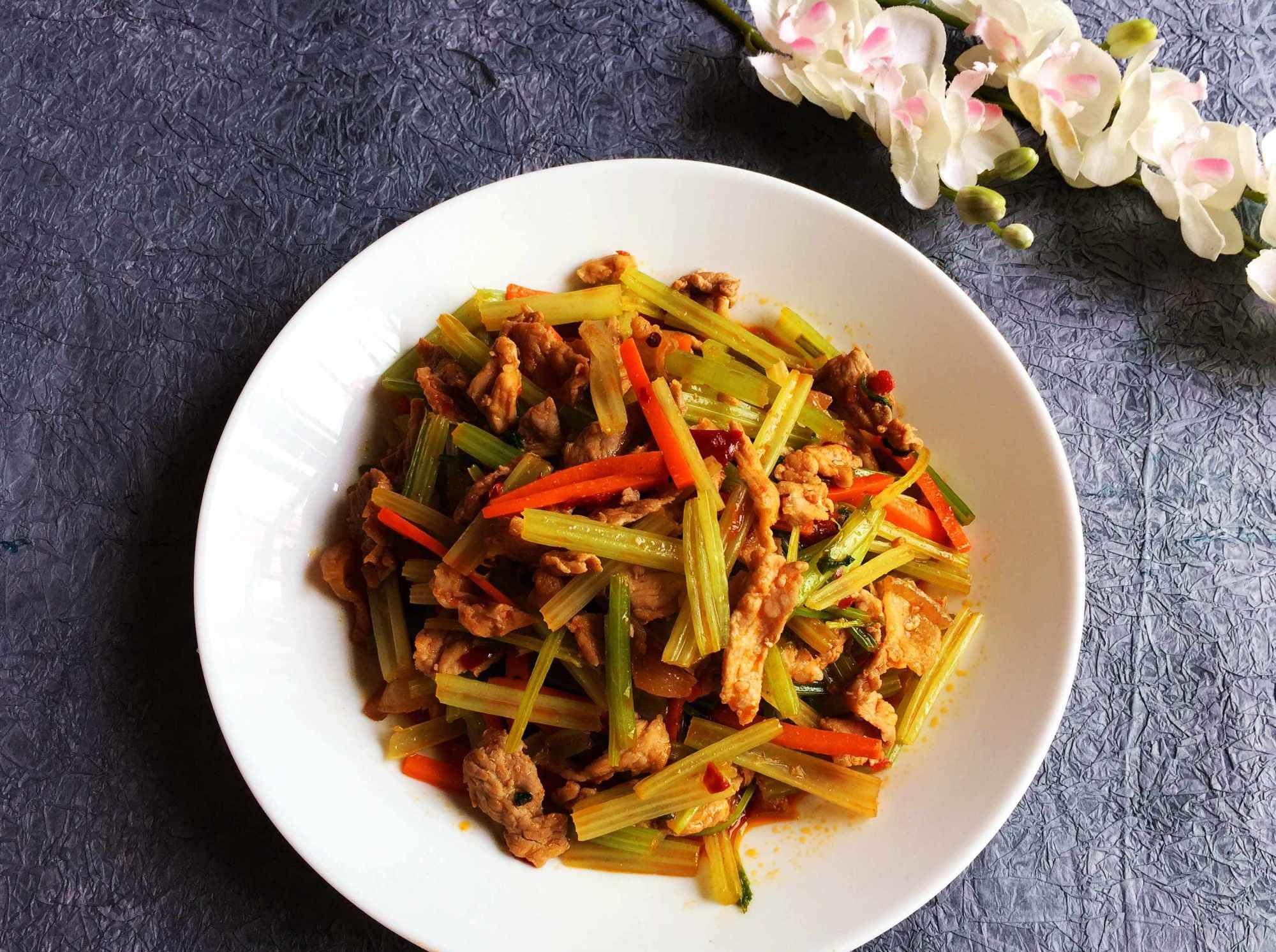 炒肉丝需要加盐吗 29cba1612e4a482c9754c280b66b9f1a.jpeg