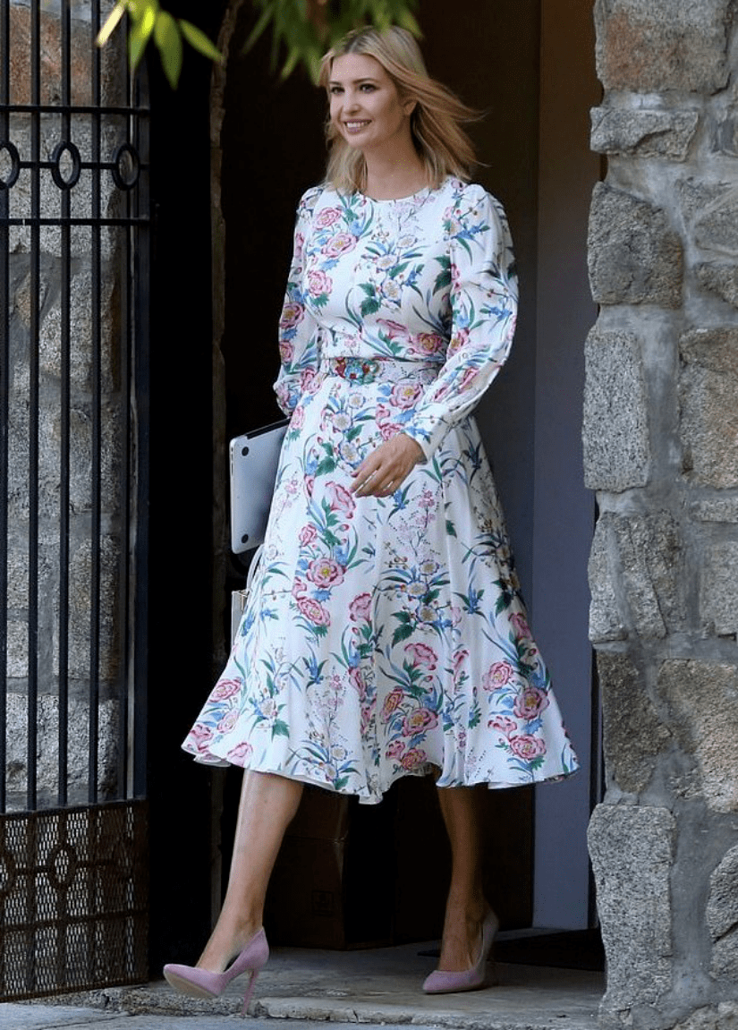 原创伊万卡气质"开挂"!身穿一袭绿色连衣裙惊艳亮相,干练又洋气