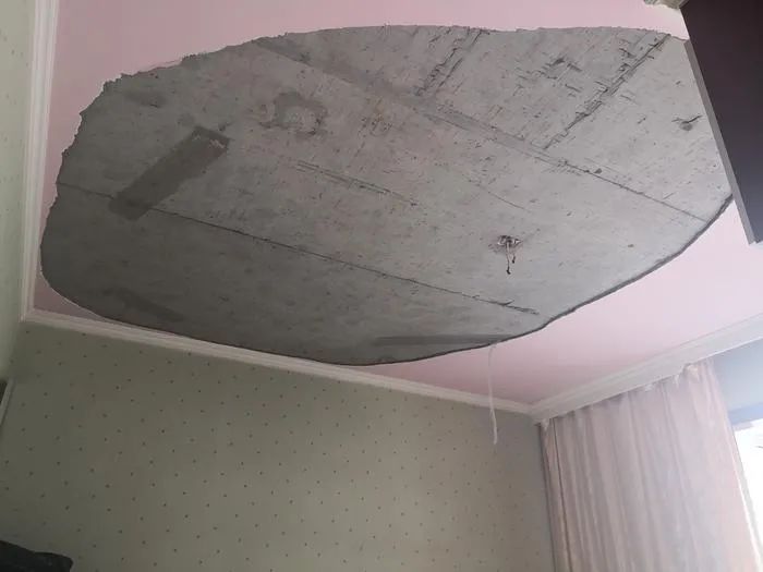 原创陈赫火锅店天花板掉落砸伤客人墙面装修隐患如何解决