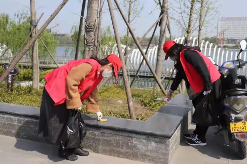 駐馬店市幼兒園教師志願者開展環境保護公益活動_環保