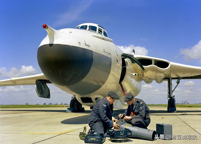 英国3v轰炸机的研制历程及性能解读