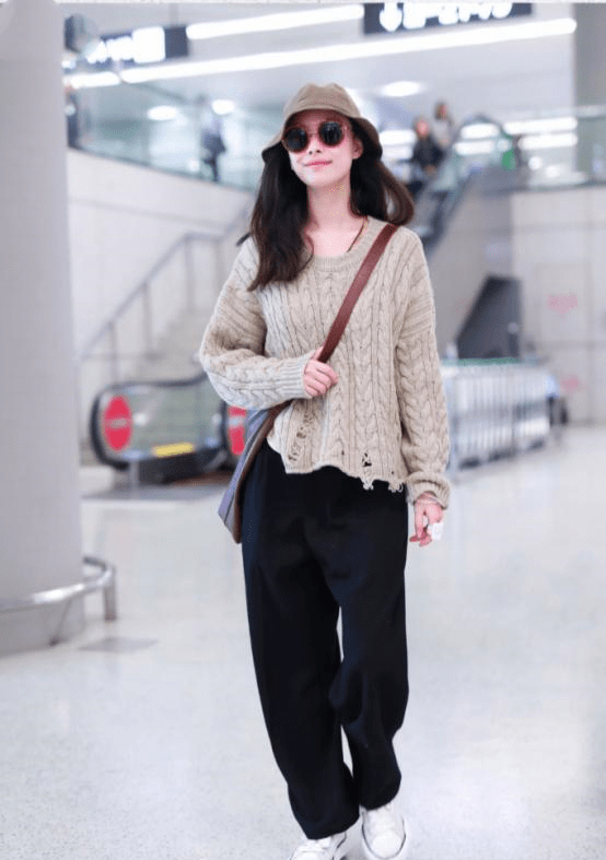 倪妮将普通衣服穿出高级感优衣库终于请对代言人网友女神