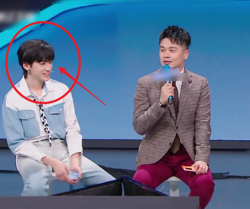 王牌6宋亚轩顶替泼水引不满 看清背后真相 华晨宇才是真的委屈 弟弟