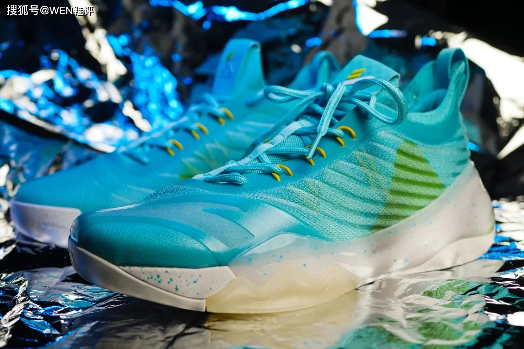 大家觉得这个颜值怎么样?这个「行云流水」配色,我