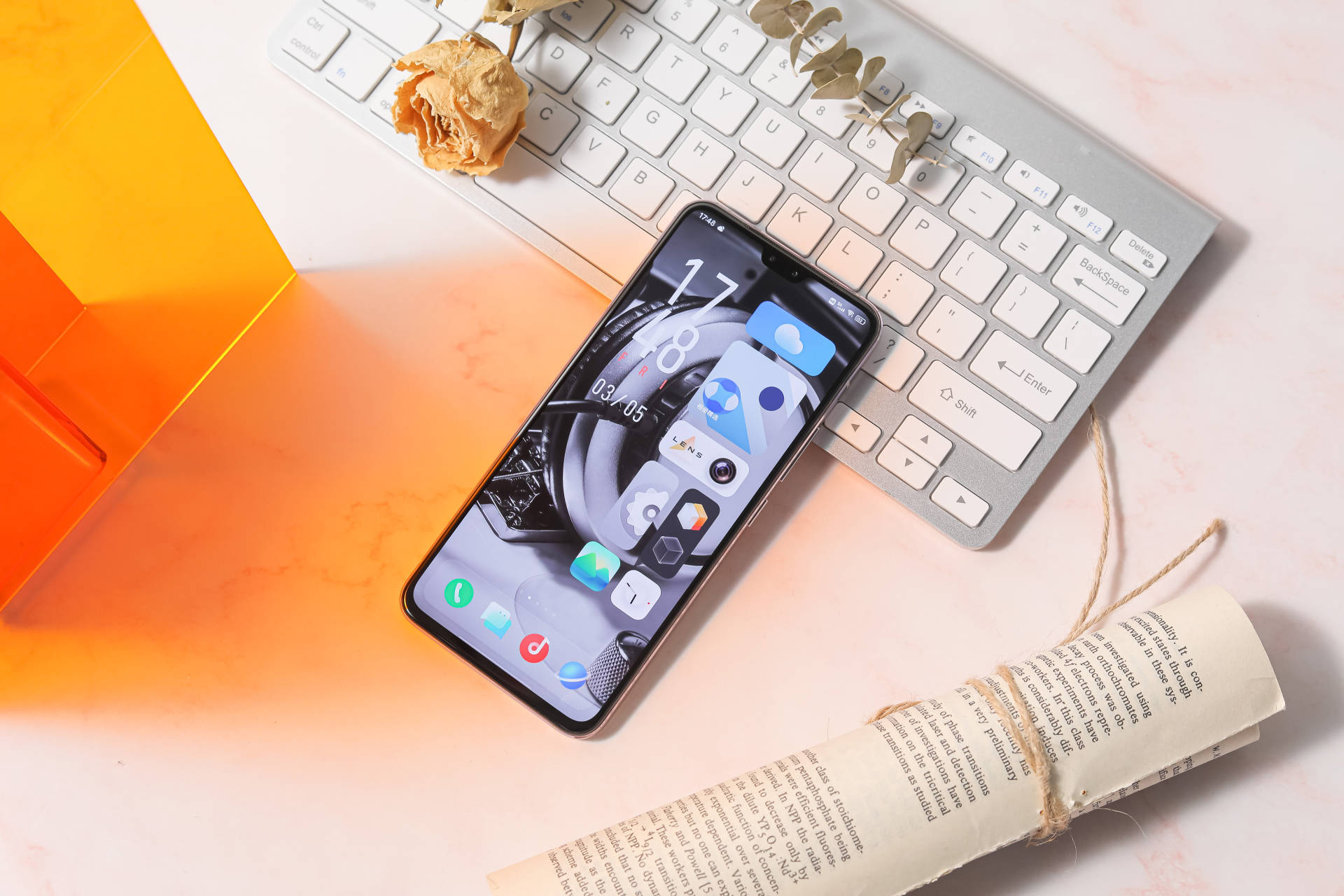 这款手机搭载了新一代4400万像素af自动对焦摄像头,从硬件角度改变了