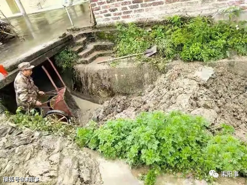 耒阳：关王塘水库灌区干渠清淤扫障让沃壤良田喝足春灌水？水库清淤机器人(4)