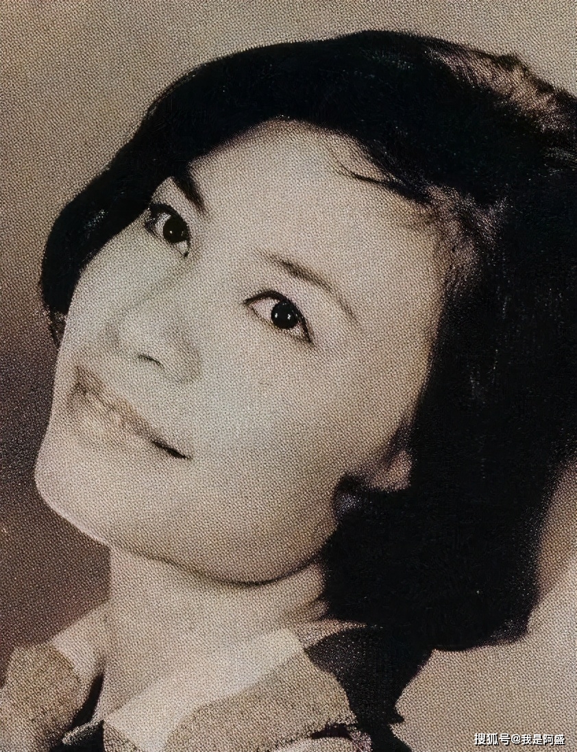 84岁香港第一丑女:无父无母,终生未婚,一生凄凉_余慕莲