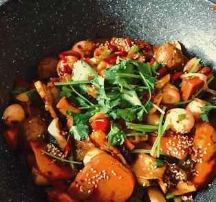 怎么才能做出好吃的麻辣香锅 b832b34da97c41a589e70d9a1419f6e8.jpeg