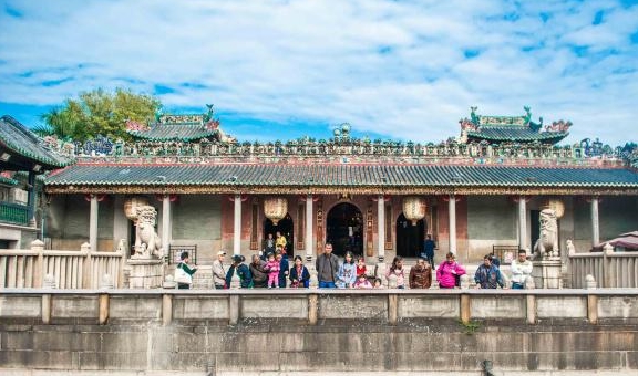 佛山最值得去的景点，被外国人称为东方艺术之宫，当地人结婚必去