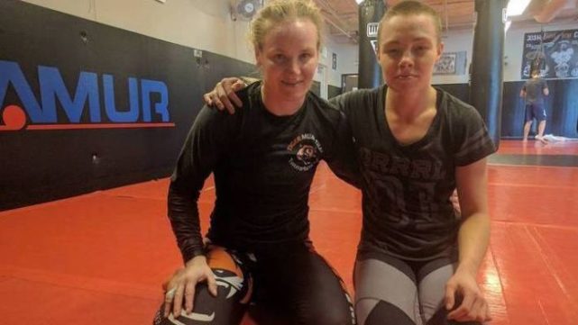 ufc261张伟丽对阵罗斯,舍甫琴科对阵安德拉德,ufc官方将张伟丽的比赛