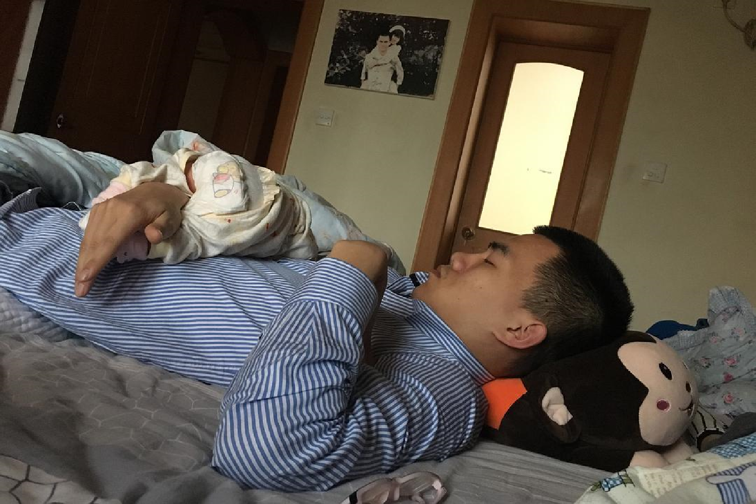 但要说到导致宝宝哭闹的原因,大部分还是肠绞痛!