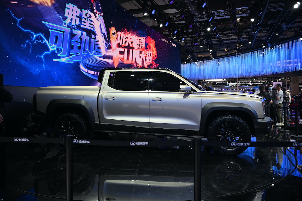 2021上海车展全尺寸皮卡气势十足长城x炮亮相车展