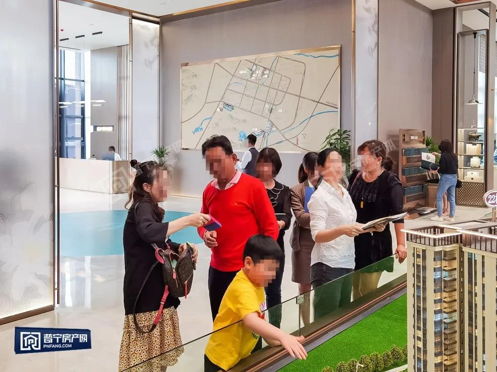 今天,翔栩地产第一个样板房!正式开放!