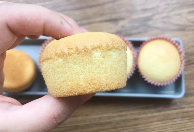 最简单的蛋糕做法不用分蛋 8996545dab4c4e088de889de707bb445.jpeg